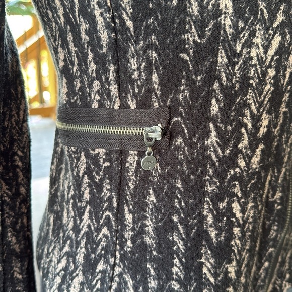 Poools | Bomber Dress Jacket - Picture 4 of 11